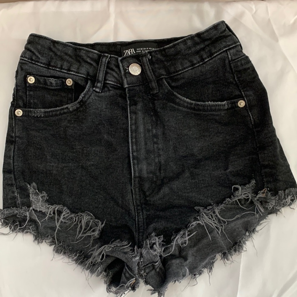Zara women jeans shorts Sz0 in Black